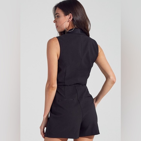 Elegant Cocktail Black Deep V-Neck Romper - Picture 2 of 11
